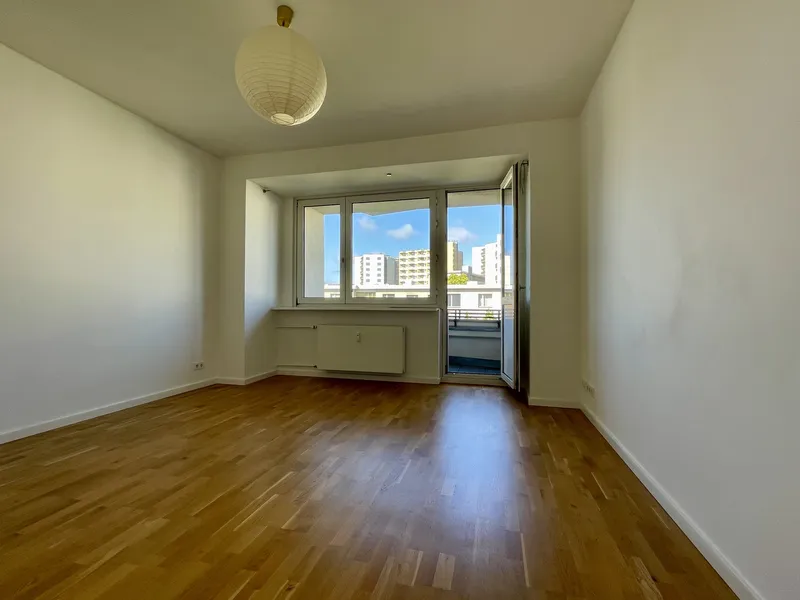 2-Zimmer Wohnung mit Balkon und Einbauküche — photo 1